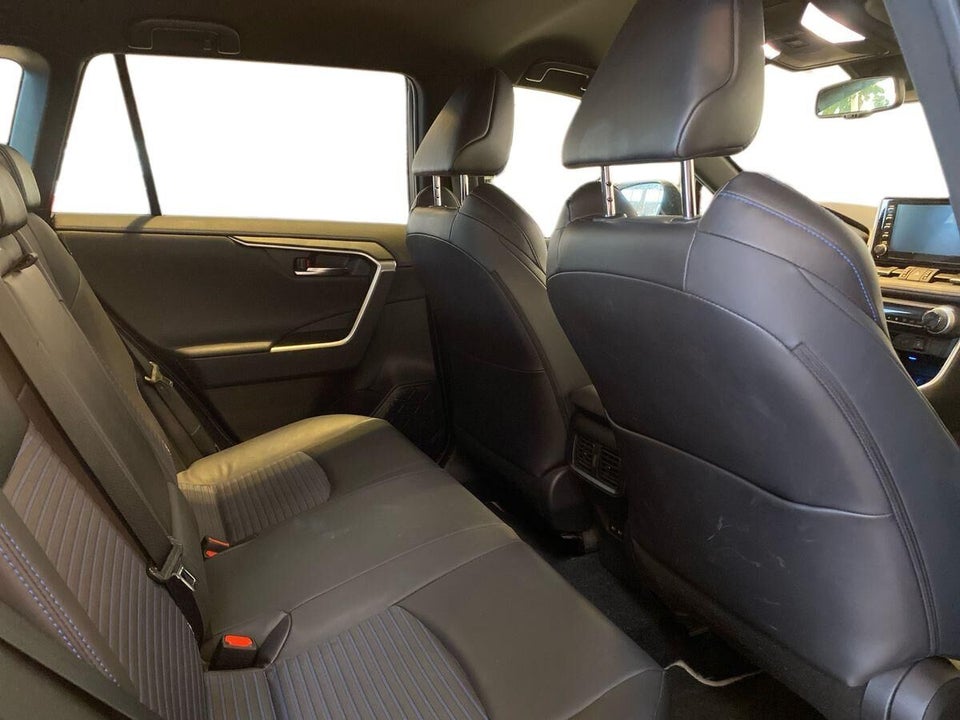 Toyota RAV4 2,5 Hybrid H3 Style MDS 5d