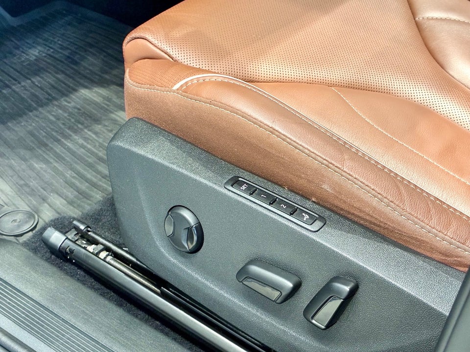 Skoda Enyaq 80 iV Plus ecoSuite 5d