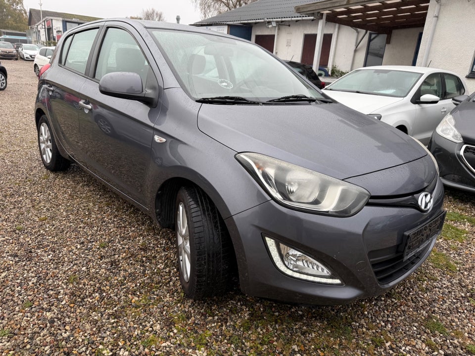 Hyundai i20 1,25 Classic XTR 5d