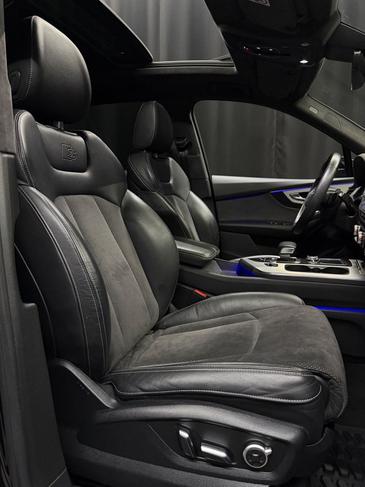 Audi Q7 50 TDi S-line quattro Tiptr. 7prs 5d