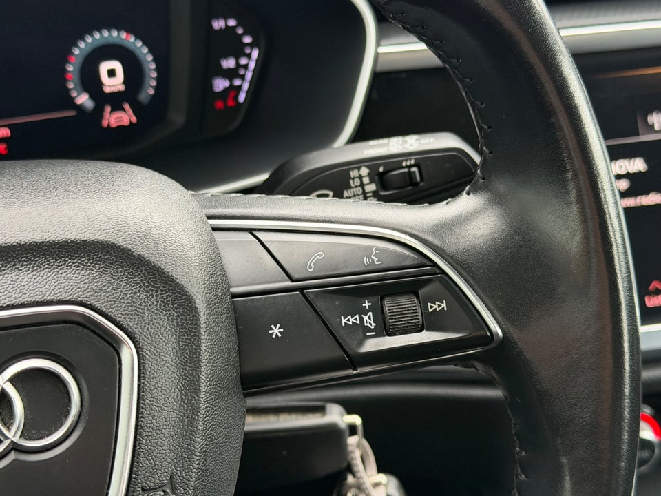 Audi Q3 35 TFSi Advanced Prestige S-tr. 5d