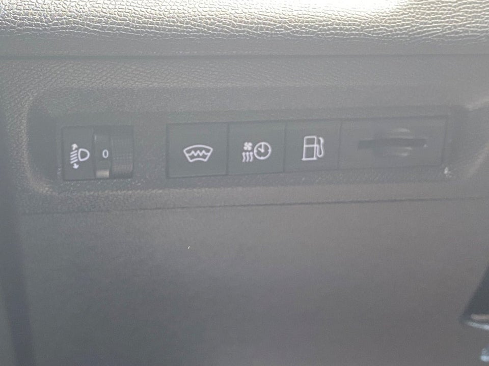 Peugeot 308 1,6 Hybrid First Selection EAT8 5d