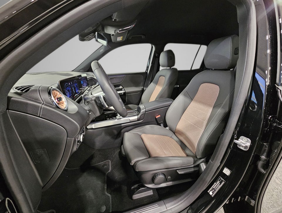 Mercedes EQB300 Progressive Advance Plus 4Matic 7prs 5d