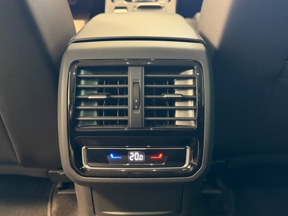 VW Passat 2,0 TDi 150 Elegance Variant DSG 5d