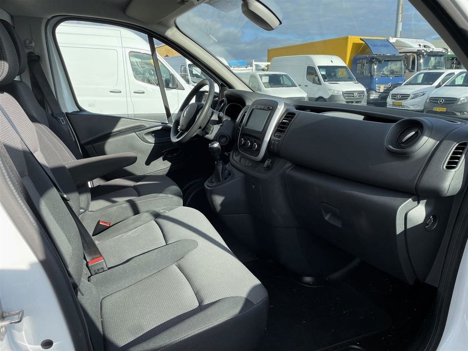 Renault Trafic T29 2,0 dCi 120 L2H1