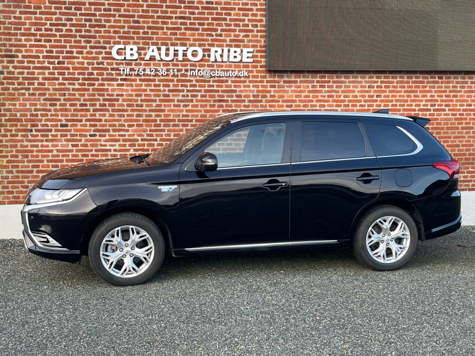 Mitsubishi Outlander 2,4 PHEV Instyle CVT 4WD 5d