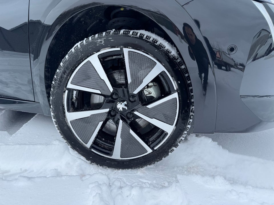 Peugeot e-208 50 GT 5d