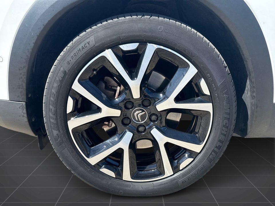 Citroën C5 Aircross 1,6 Hybrid Shine Sport EAT8 5d