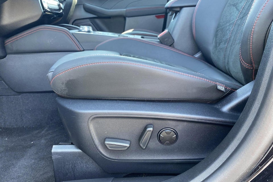 Ford Kuga 2,5 PHEV ST-Line X CVT 5d