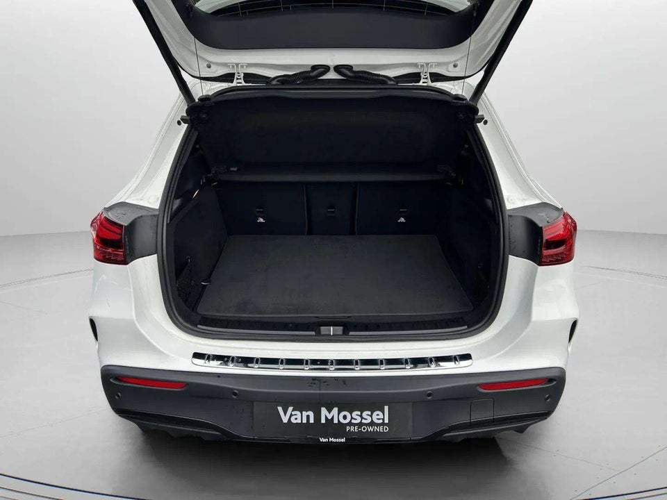 Mercedes EQA300 AMG Advance Plus 4Matic 5d