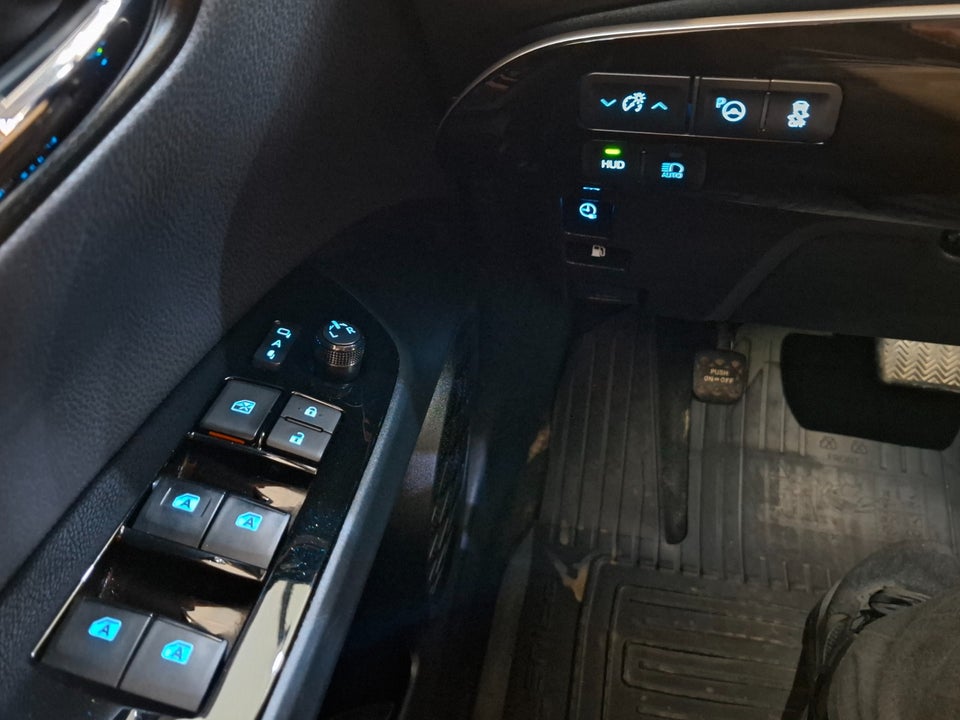 Toyota Prius 1,8 Plug-in Hybrid H4 MDS 5d