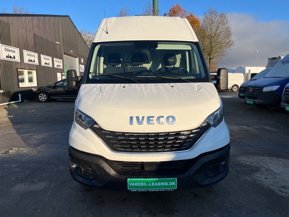 Iveco Daily 2,3 35S16 12m³ Van AG8