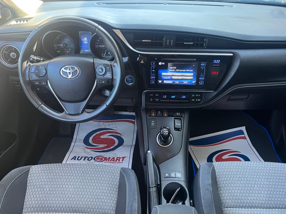 Toyota Auris 1,8 Hybrid H2 Selected CVT 5d