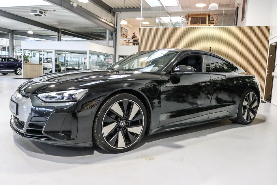 Audi e-tron GT quattro 4d
