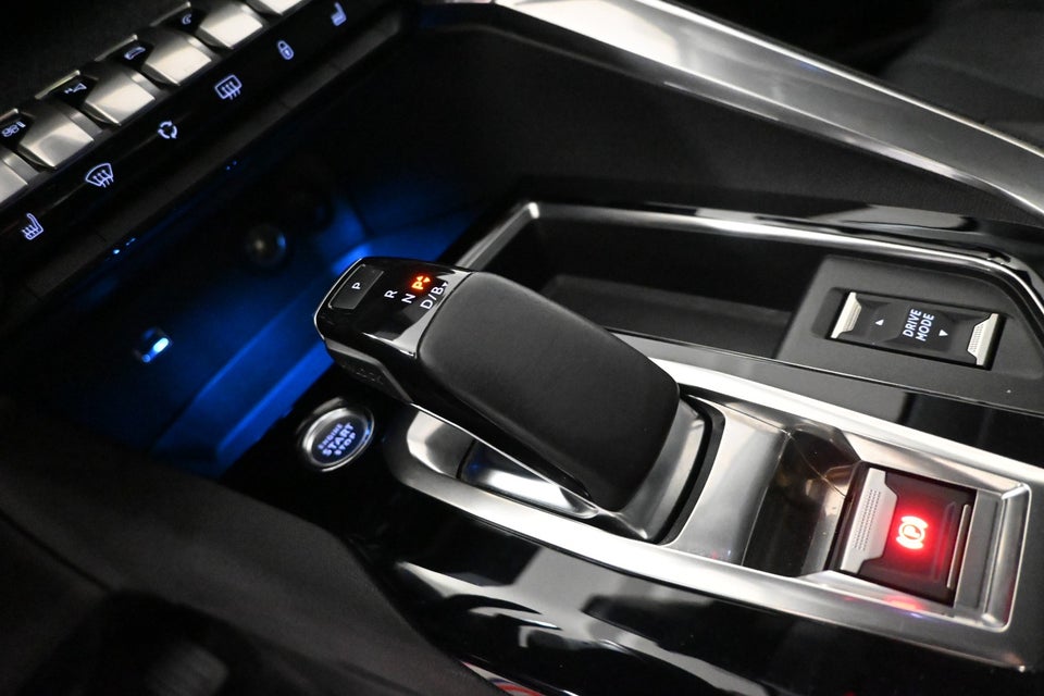 Peugeot 3008 1,6 Hybrid First Selection EAT8 5d