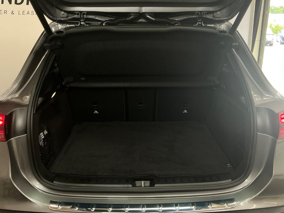 Mercedes EQA250+ Progressive 5d