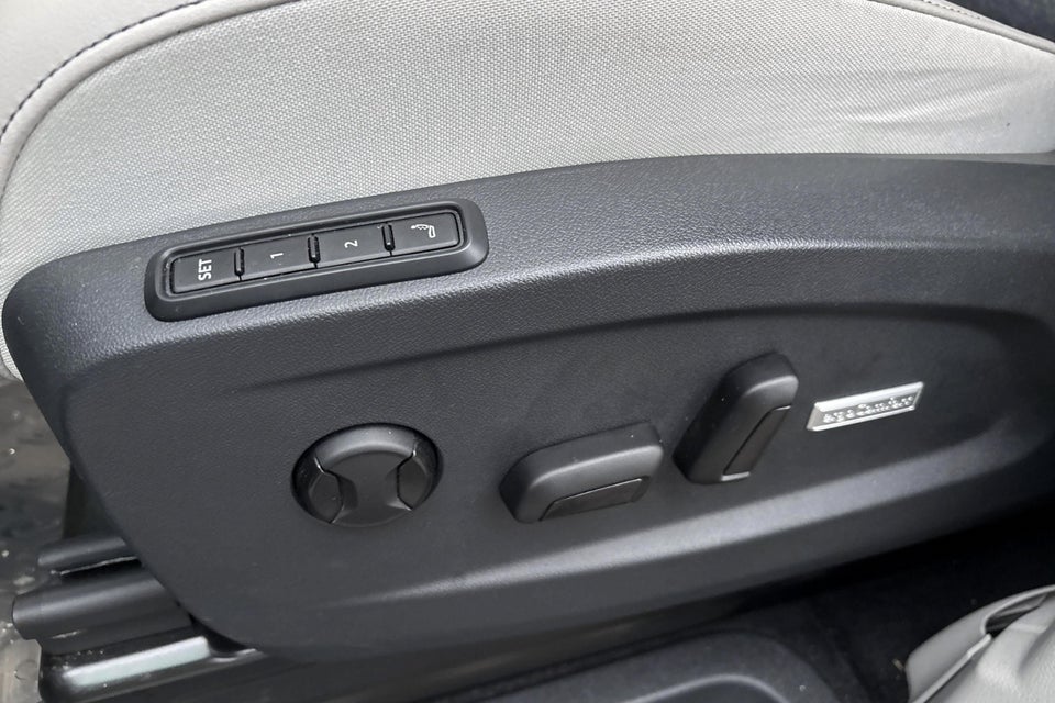 VW ID.Buzz 77 Style 75 Years Edition SWB 5d