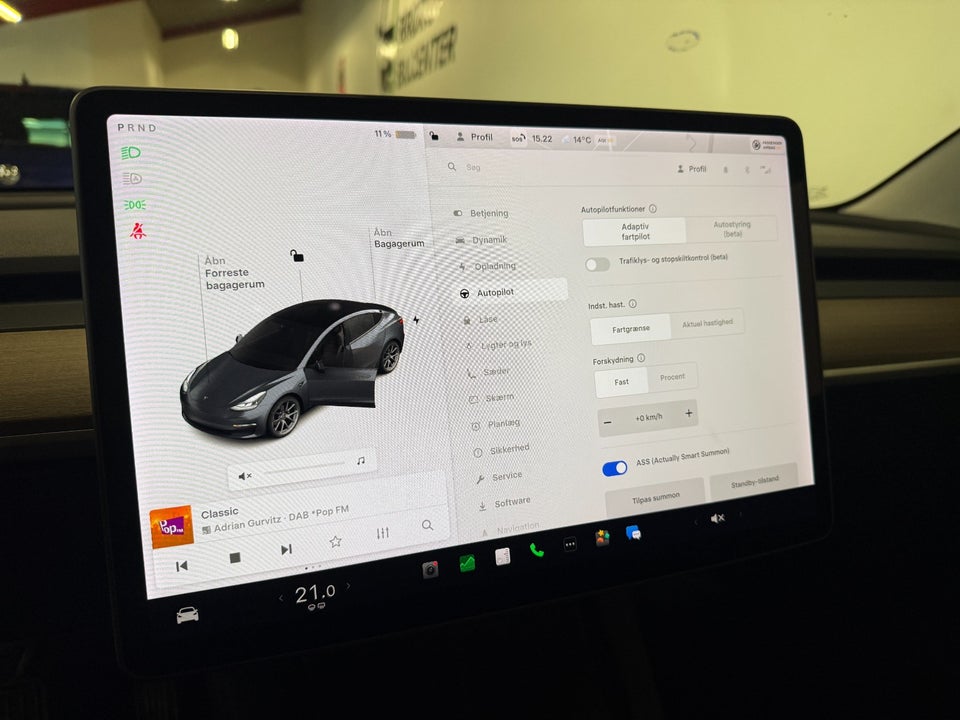 Tesla Model 3 Long Range AWD 4d