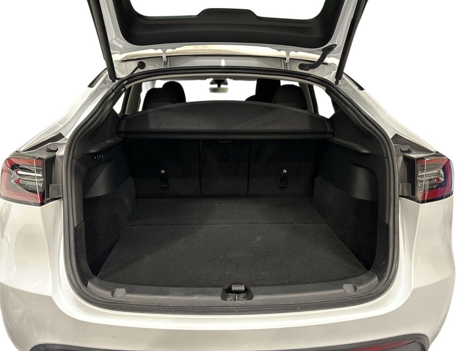 Tesla Model Y RWD 5d