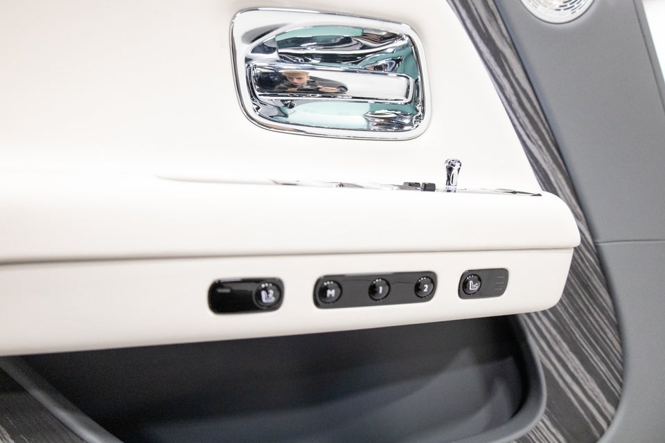 Rolls-Royce Spectre 2d