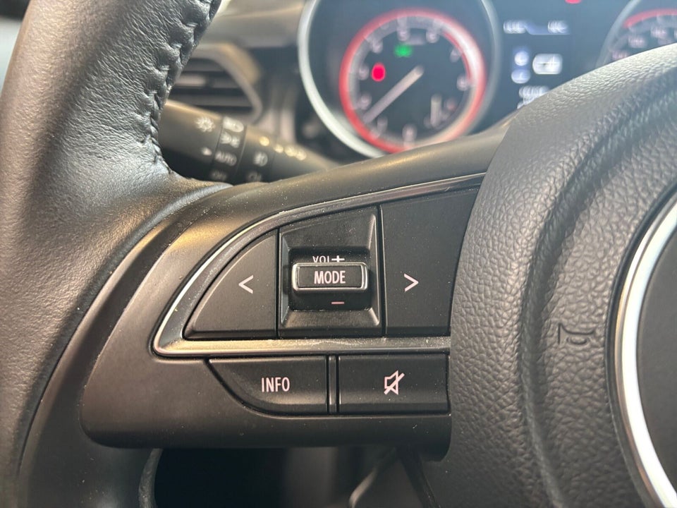Suzuki Swift 1,0 Boosterjet mHybrid Exclusive Hit 5d