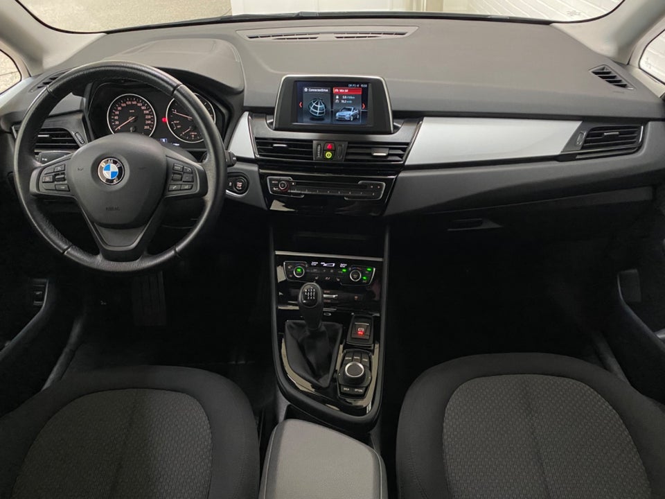 BMW 218d 2,0 Active Tourer Advantage 5d
