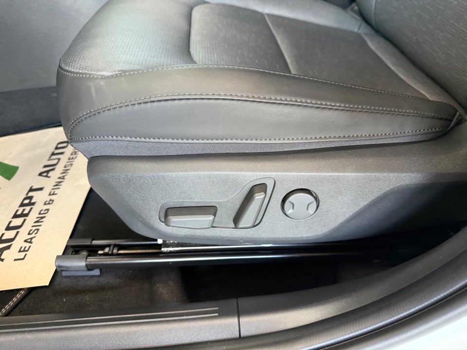 Kia Niro 64 EV Upgrade 5d