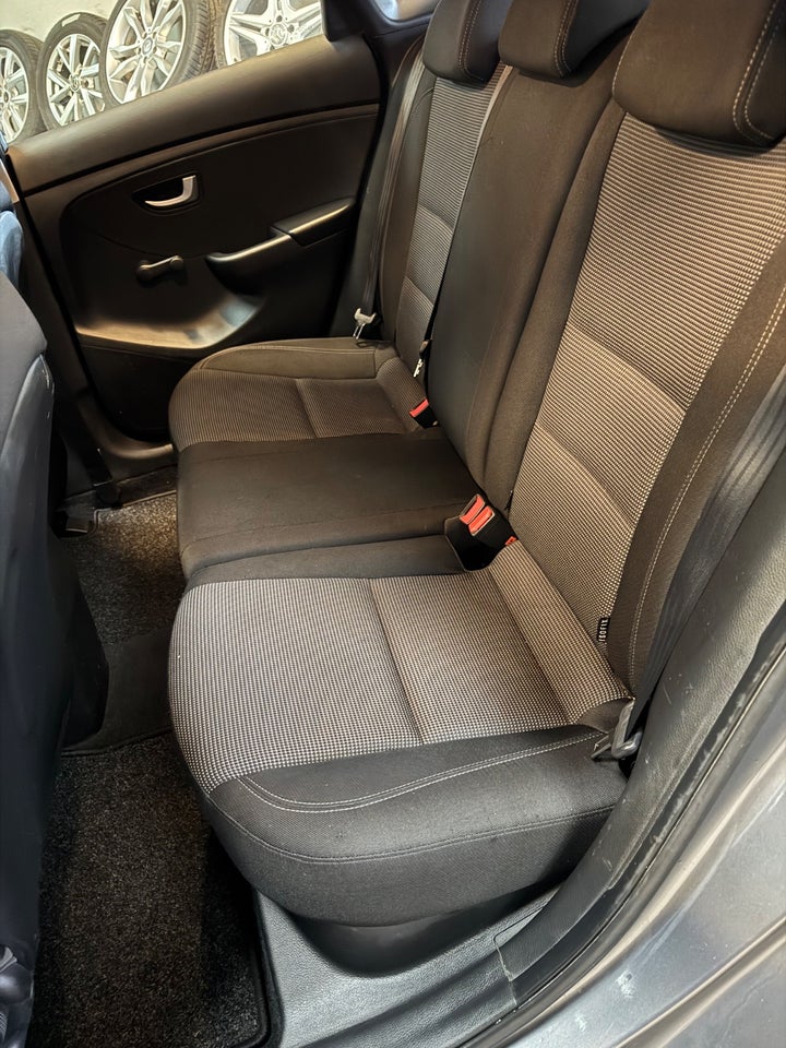 Hyundai i30 1,6 GDi Style Eco 5d