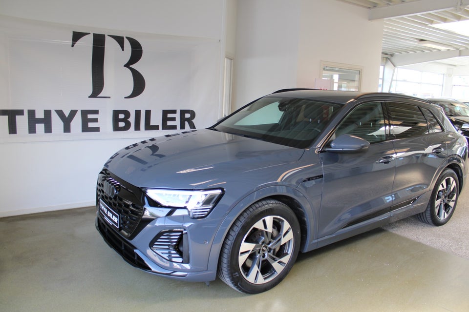 Audi Q8 e-tron 50 S-line quattro 5d