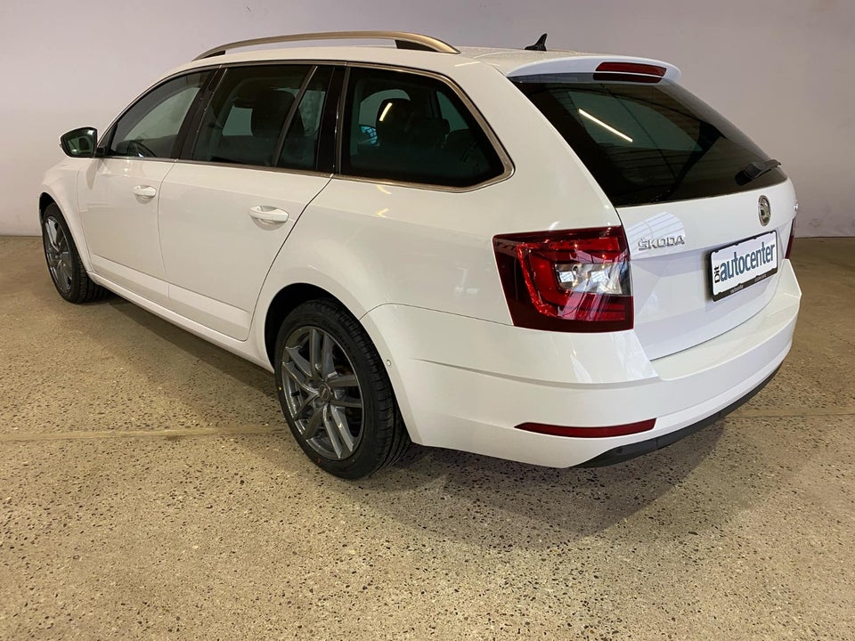 Skoda Octavia 2,0 TDi 150 Style Combi DSG 5d