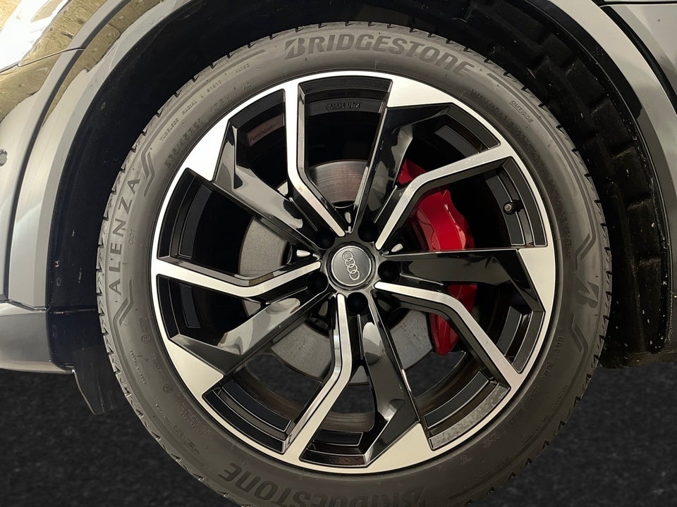 Audi Q8 e-tron 50 S-line quattro 5d