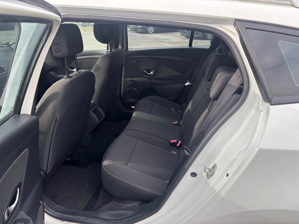Renault Megane III 1,5 dCi 110 Authentique Sport Tourer 5d