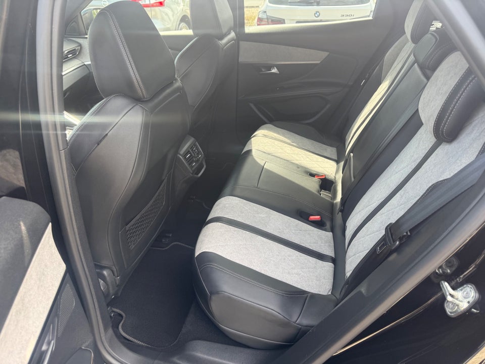 Peugeot 3008 1,6 Hybrid4 GT Line EAT8 5d