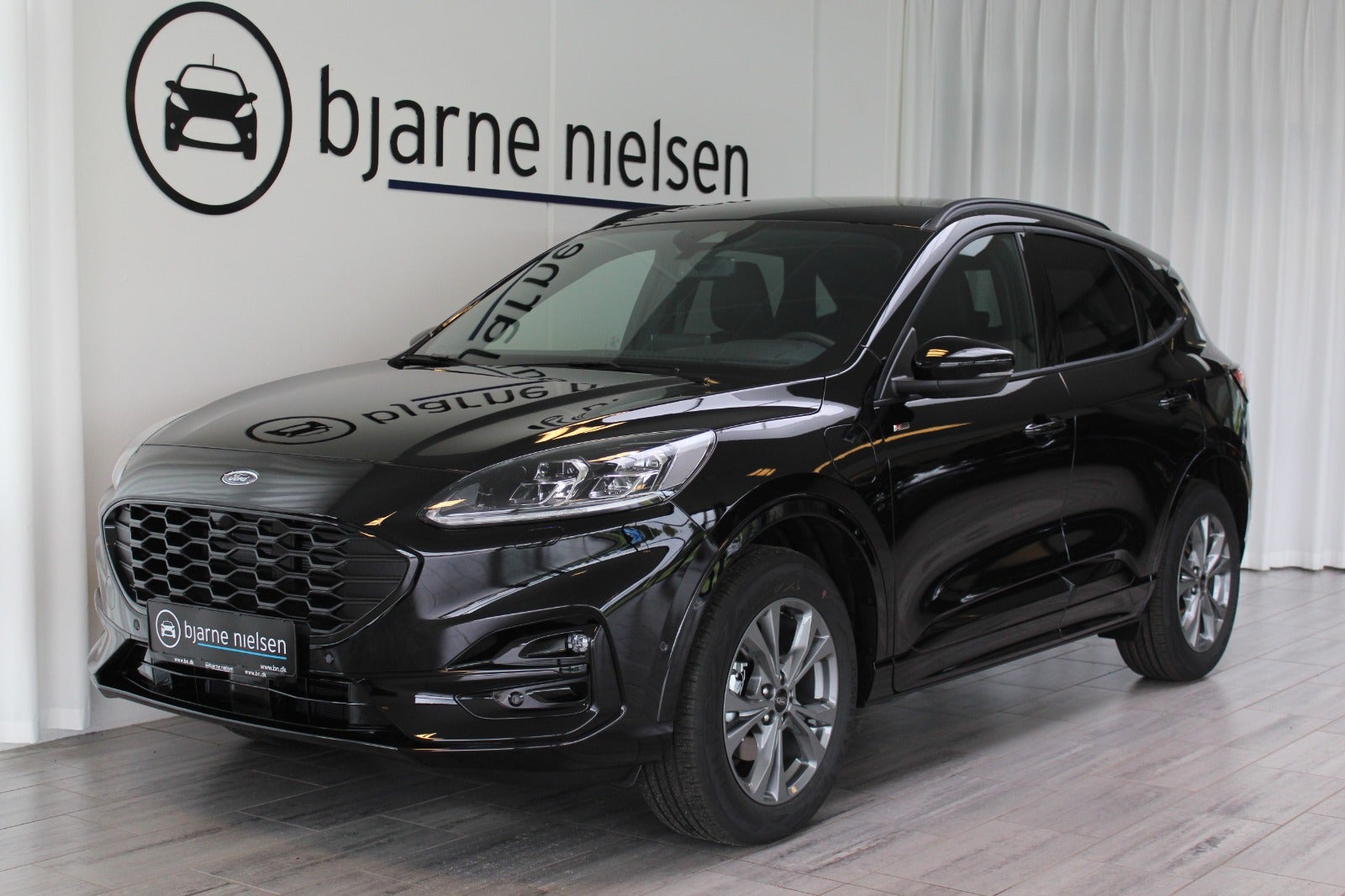 Ford Kuga 2,5 PHEV ST-Line X CVT 5d