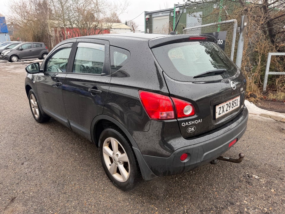 Nissan Qashqai 1,6 Tekna 5d