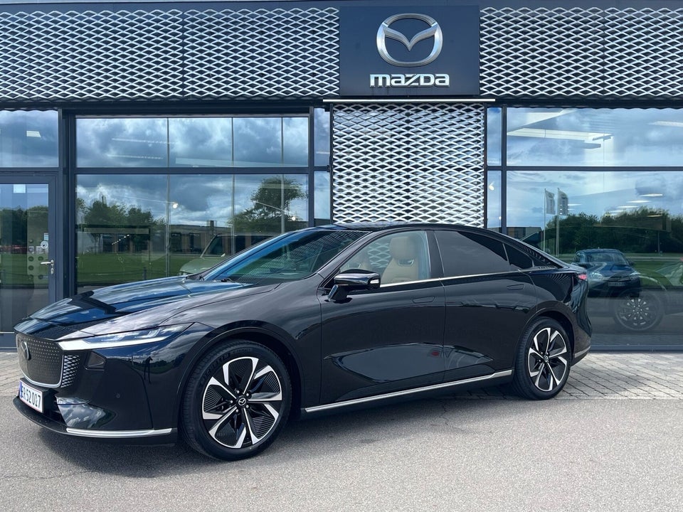 Mazda 6e Takumi+ Long Range 5d