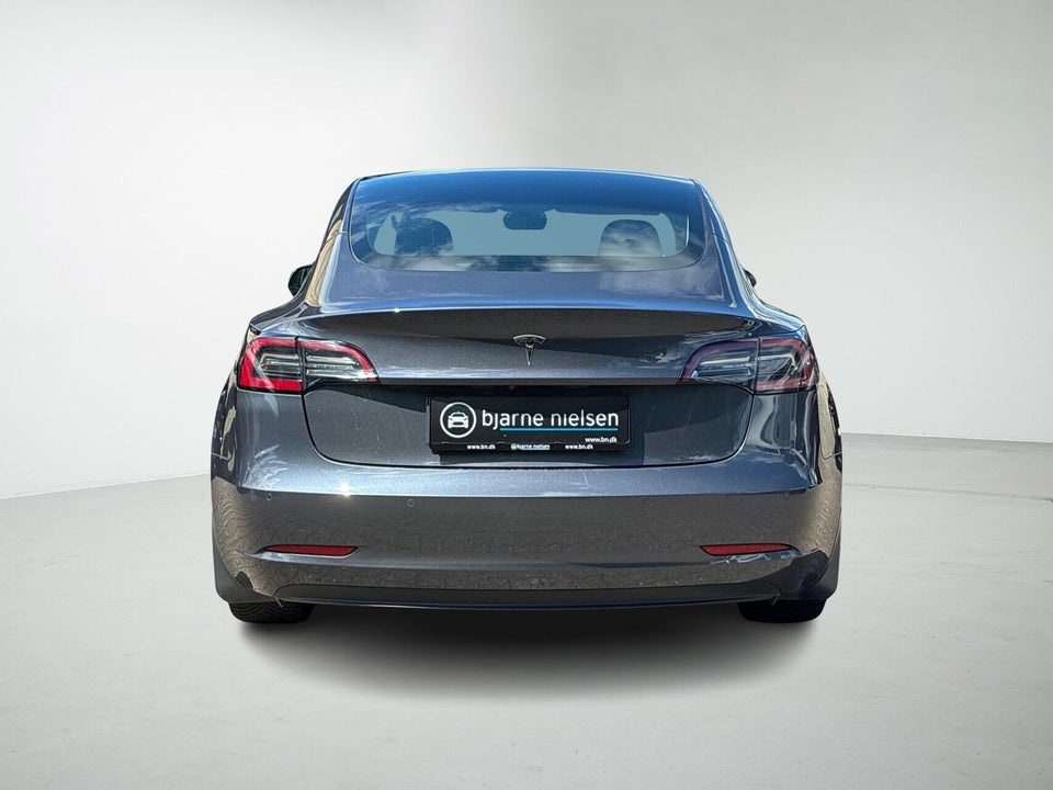 Tesla Model 3 Standard Range+ RWD 4d