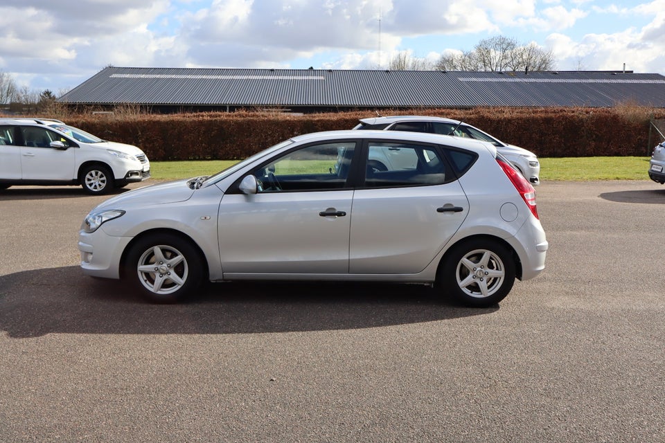 Hyundai i30 1,6 CVVT Comfort 5d
