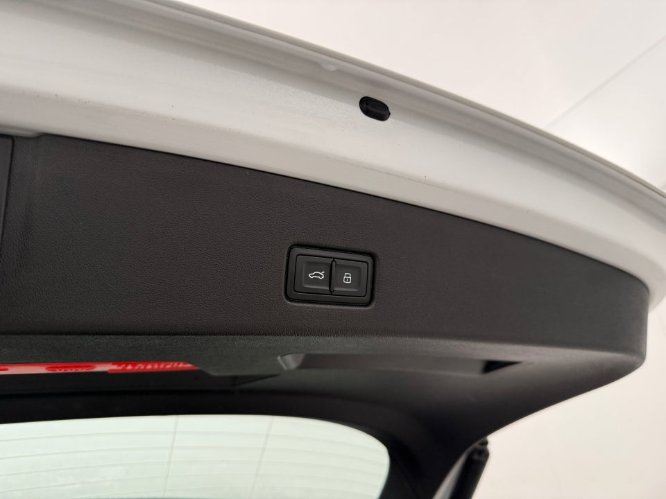 Audi Q4 e-tron 40 Advanced 5d