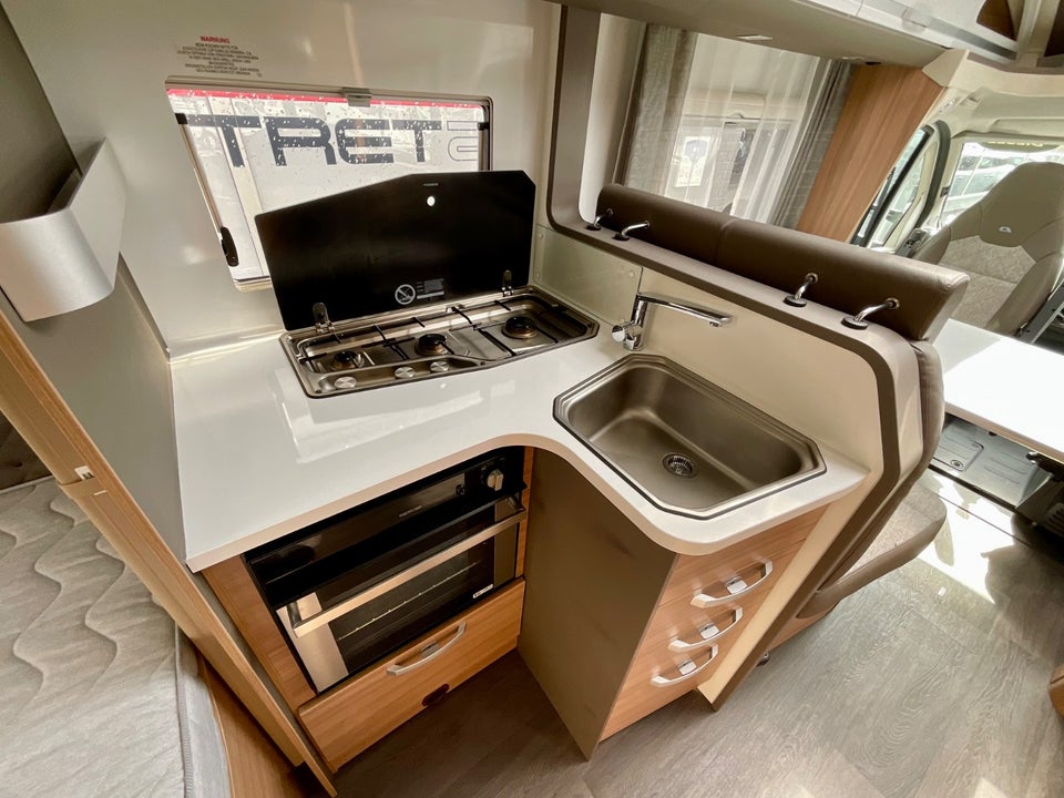 Fiat Adria 2,3 Coral Plus 670 SLT 3d