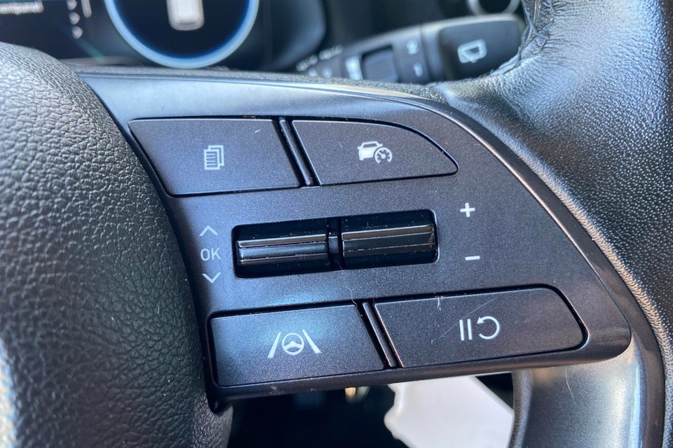Hyundai i20 1,0 T-GDi Essential DCT 5d