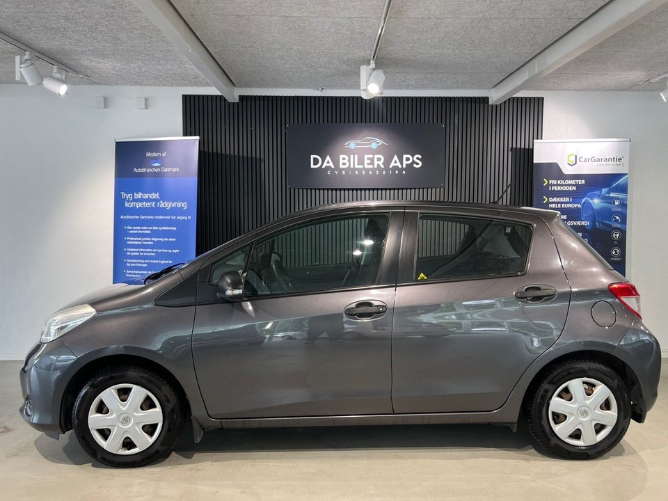Toyota Yaris 1,0 VVT-i T2 5d