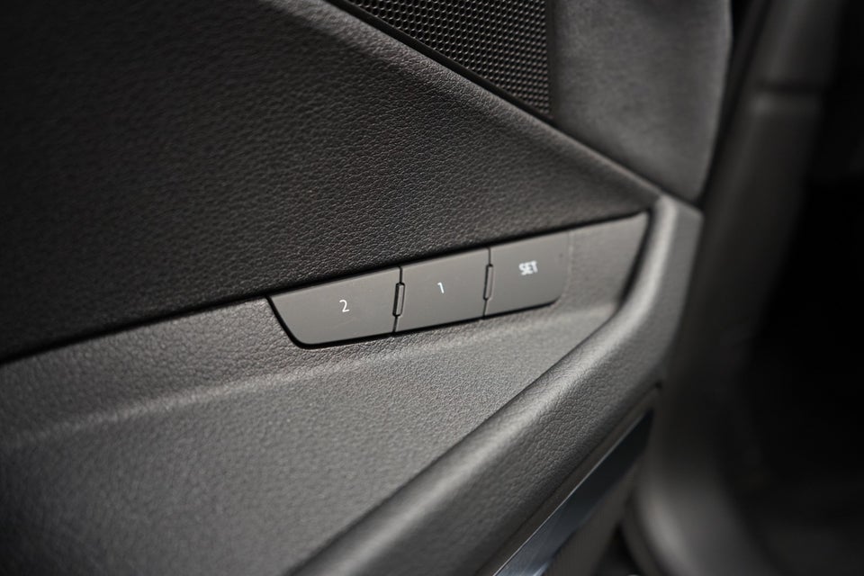 Audi e-tron S quattro 5d