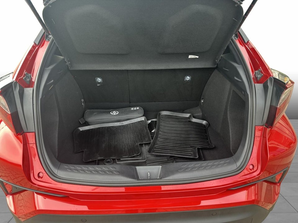 Toyota C-HR 1,8 Hybrid C-LUB Smart CVT 5d