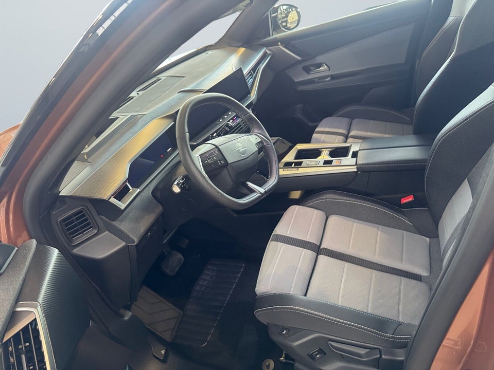 Opel Grandland-e 73 GS Sky 5d