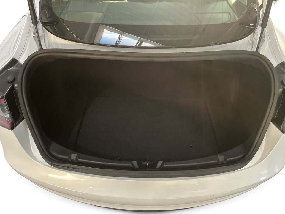 Tesla Model 3 Long Range AWD 4d