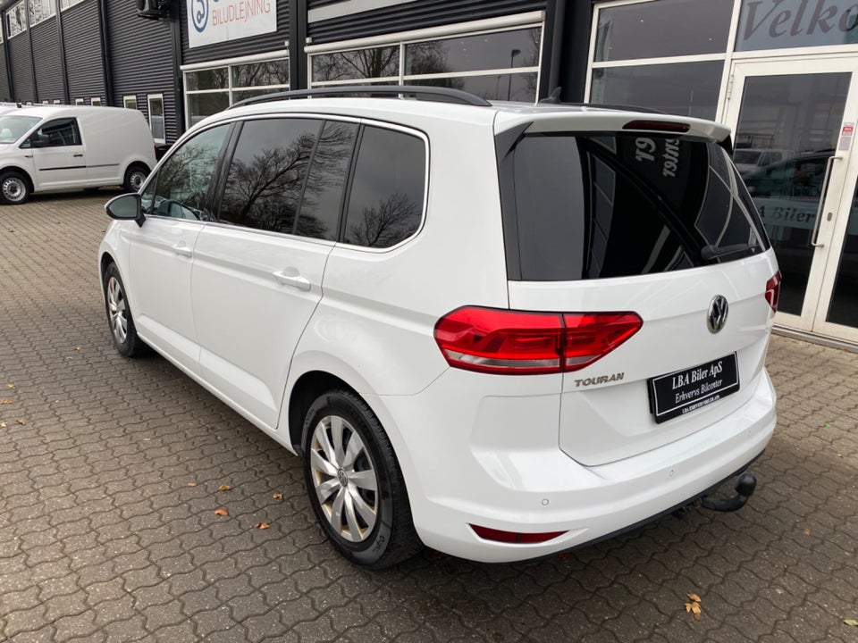 VW Touran 2,0 TDi 115 Comfortline DSG Van 5d