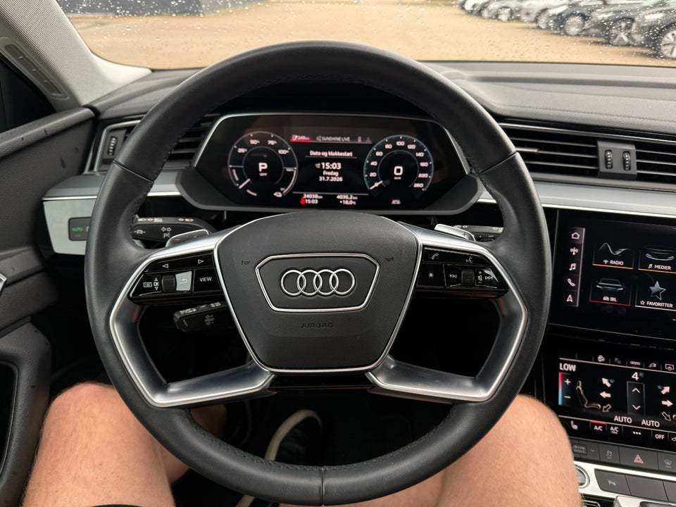 Audi e-tron 50 quattro 5d