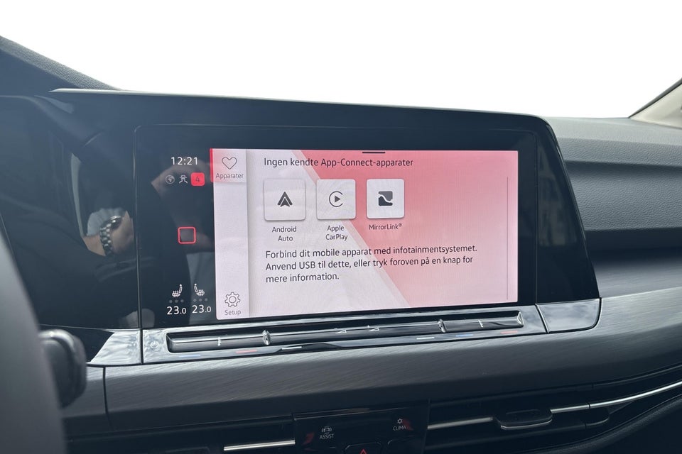 VW Golf VIII 1,5 eTSi 150 Style Variant DSG 5d