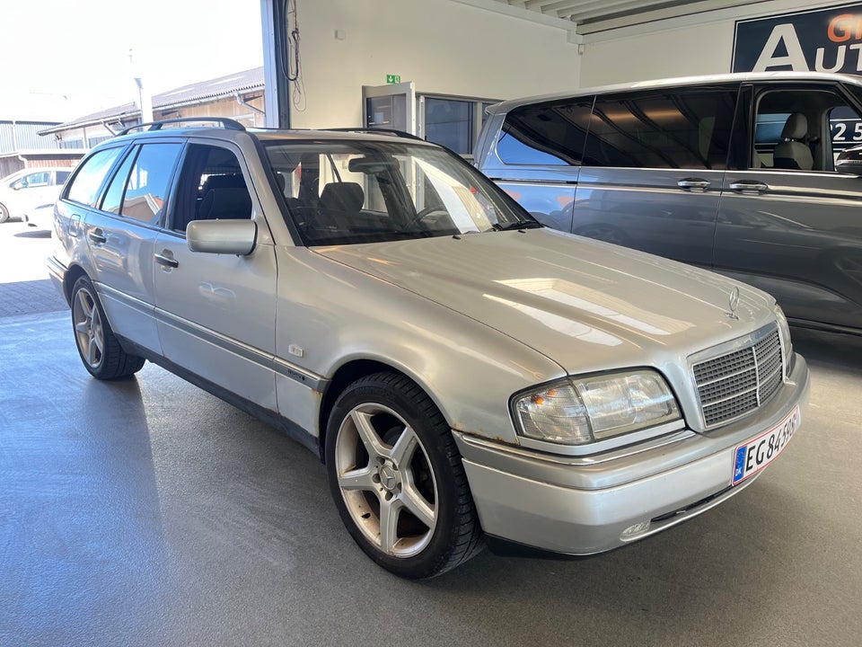Mercedes C230 2,3 Elegance stc. aut. 5d